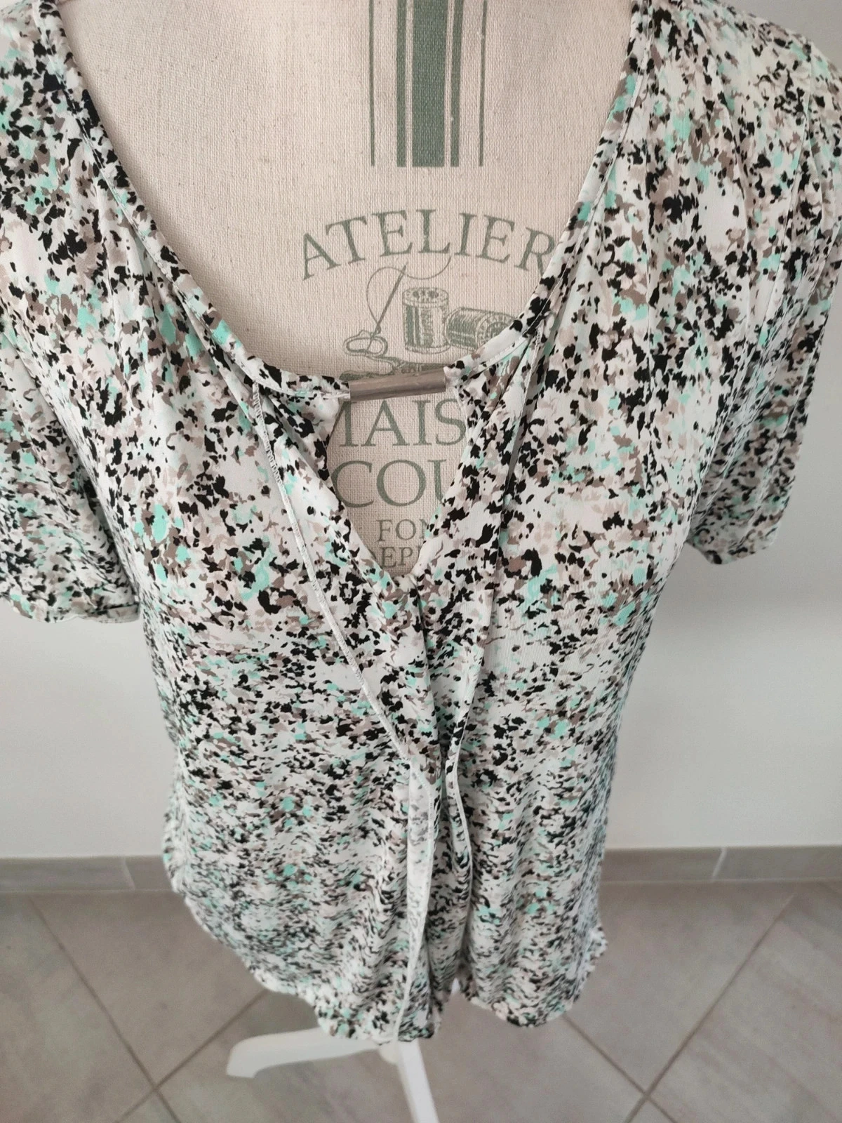 Women's short-sleeved top size M – photo 2